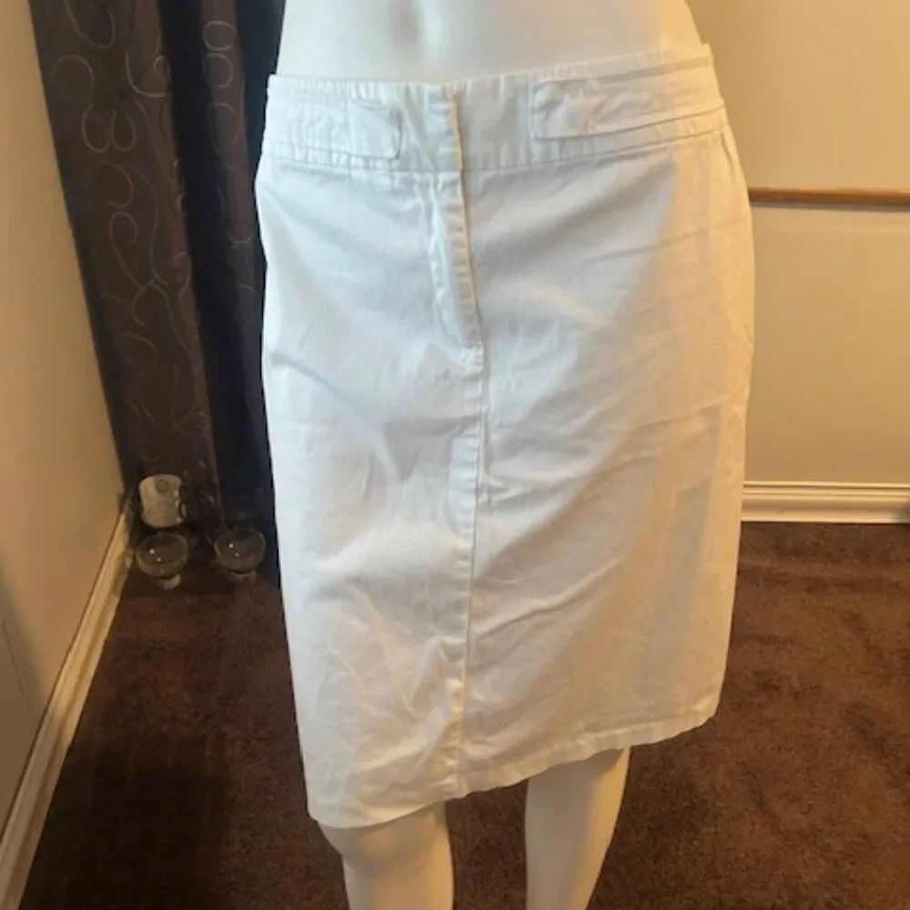 New York & Company White pencil skirt, size 18